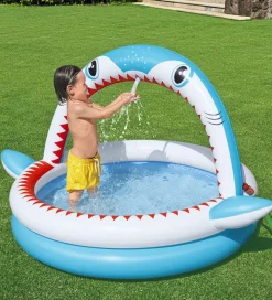 Bestway Vandleg|Udeleg Og Udendørs Legetøj>Badebassin m. Sprinkler - 163 x 127 cm - Sharktastic
