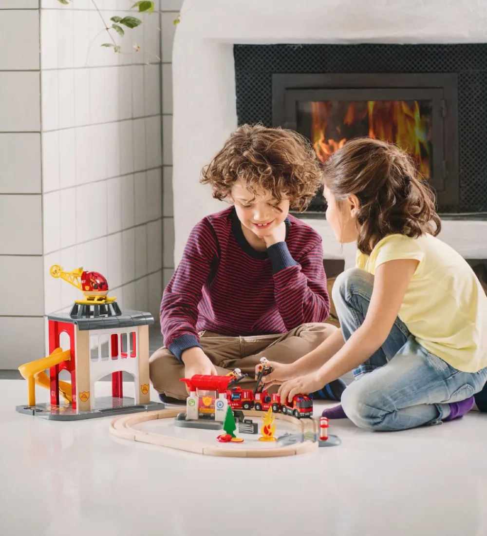 BRIO Brio>World Togbane - 18 dele - Brandmand 33815