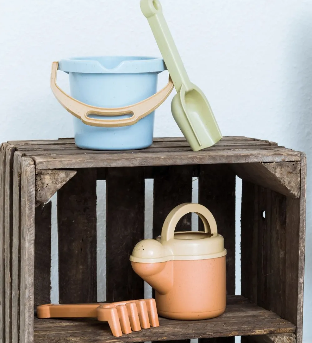 Dantoy Strandlegetøj>BIO Plastic Spandsæt - 4 Dele - 13/17/23/19 cm