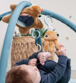 Done by Deer Aktivitetsstativer|Legetæpper Og Legegulve><noscript><img width=