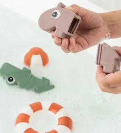 Done by Deer Babylegetøj|Badelegetøj><noscript><img width=