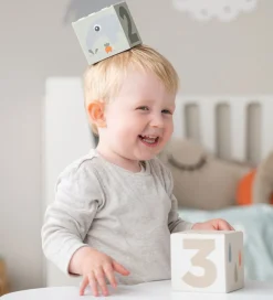 Done by Deer Stablelegetøj><noscript><img width=