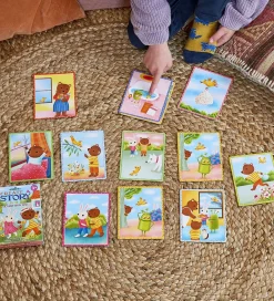 Eeboo Spil>Læringsspil - Fortæl En Historie Samtalekort - En Travl Da