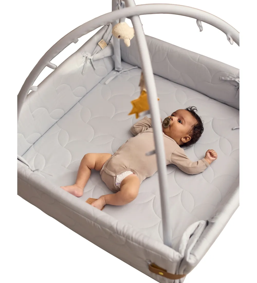 Filibabba Babylegetøj|Aktivitetsstativer>Aktivitetsnest - Soft Quilt - Pearl Blue