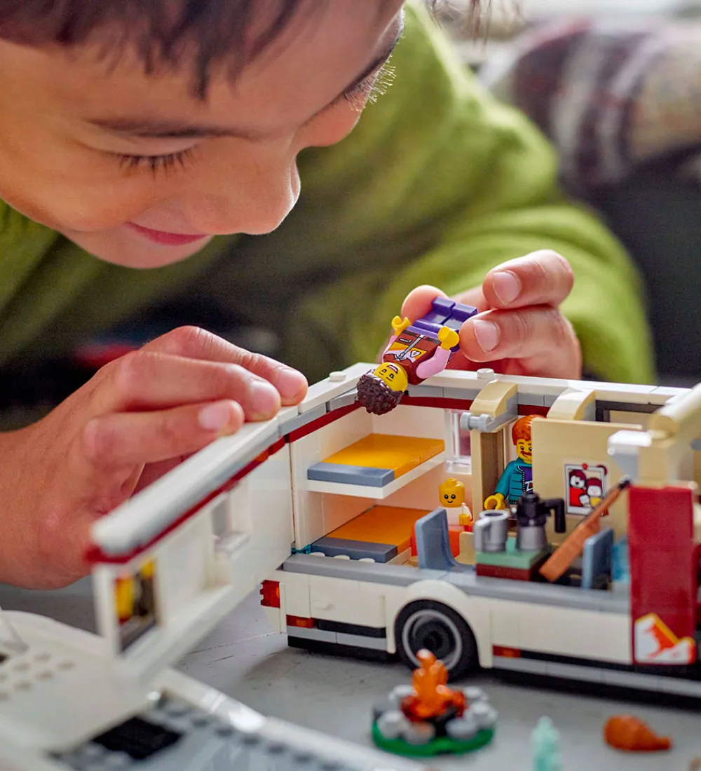 LEGO® Konstruktionslegetøj|Lego®>City - Ferie-Eventyr i Autocamper 60454 - 385 Dele