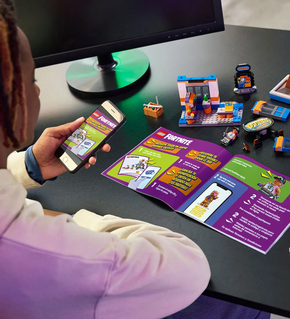 LEGO® Lego®|Konstruktionslegetøj>Fortnite - Durrr Burger-restaurant 77076 - 546 dele