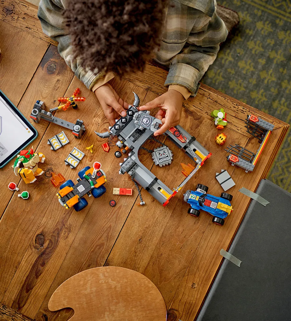 LEGO® Lego®|Konstruktionslegetøj>Super Mario - Mario Kart Bowser's Castle 72039 - 1068 Dele