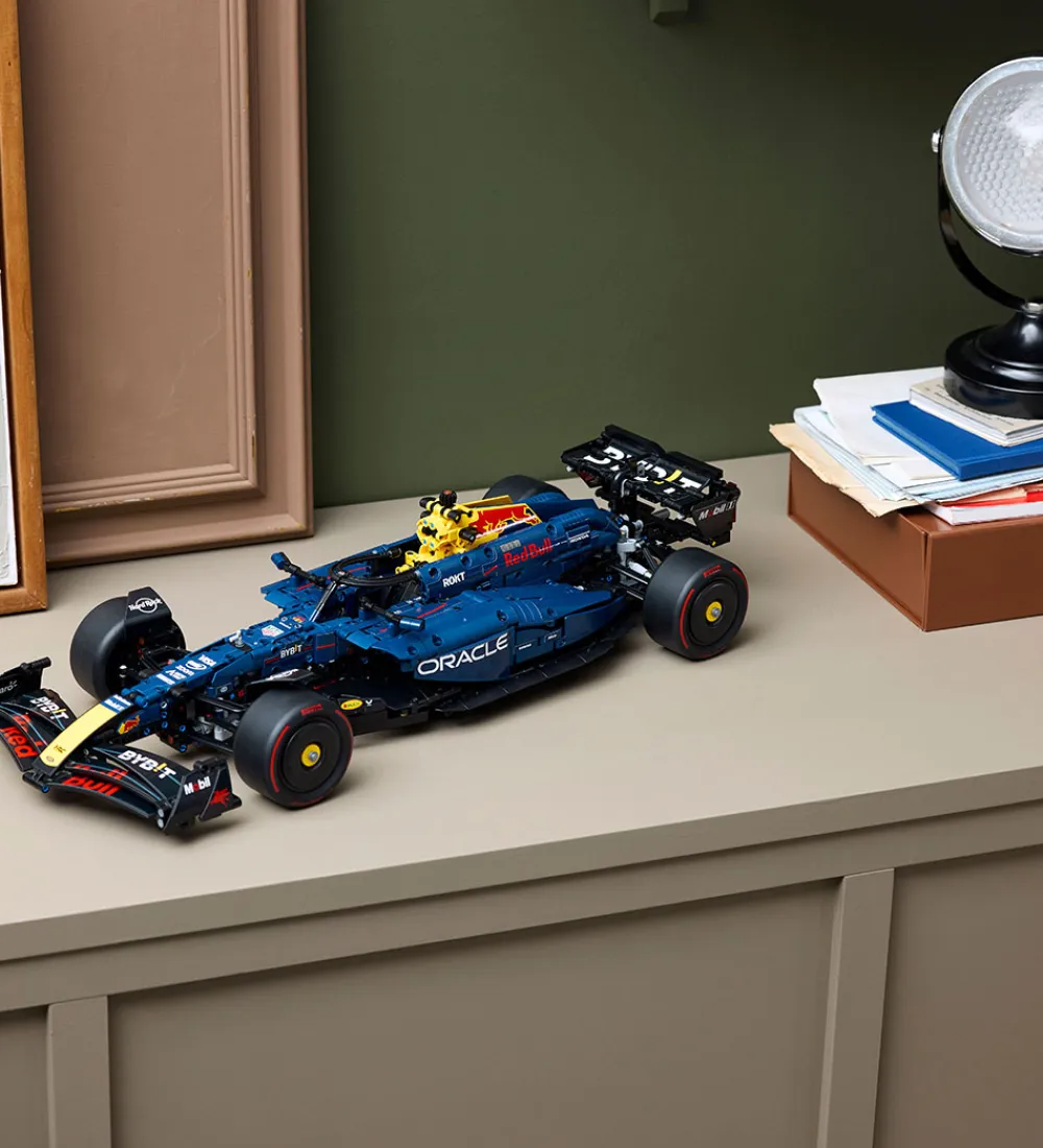 LEGO® Lego®|Konstruktionslegetøj>Technic - Oracle Red Bull Racing RB20... 42206 - 1639 Dele