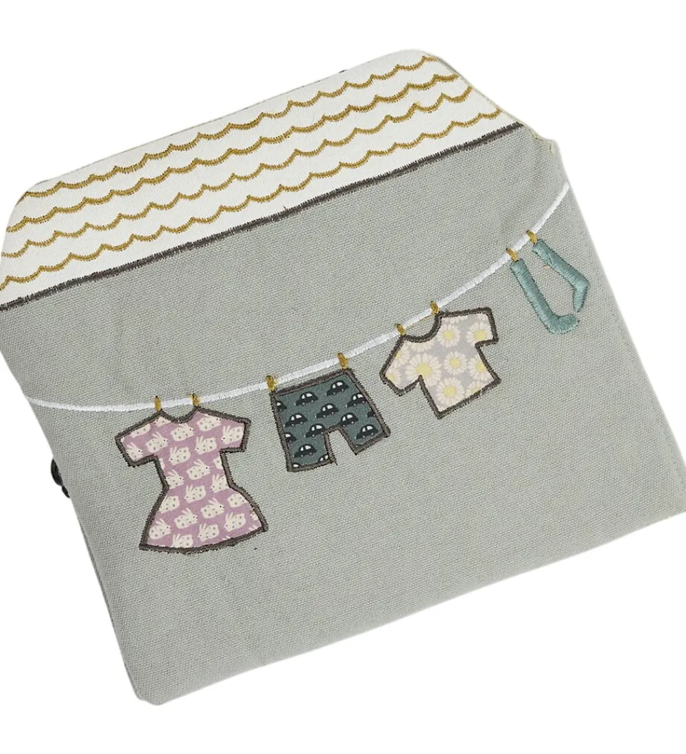 Smallstuff Bøger>Stofbog m. Bamse - Tiny House - Badeværelse