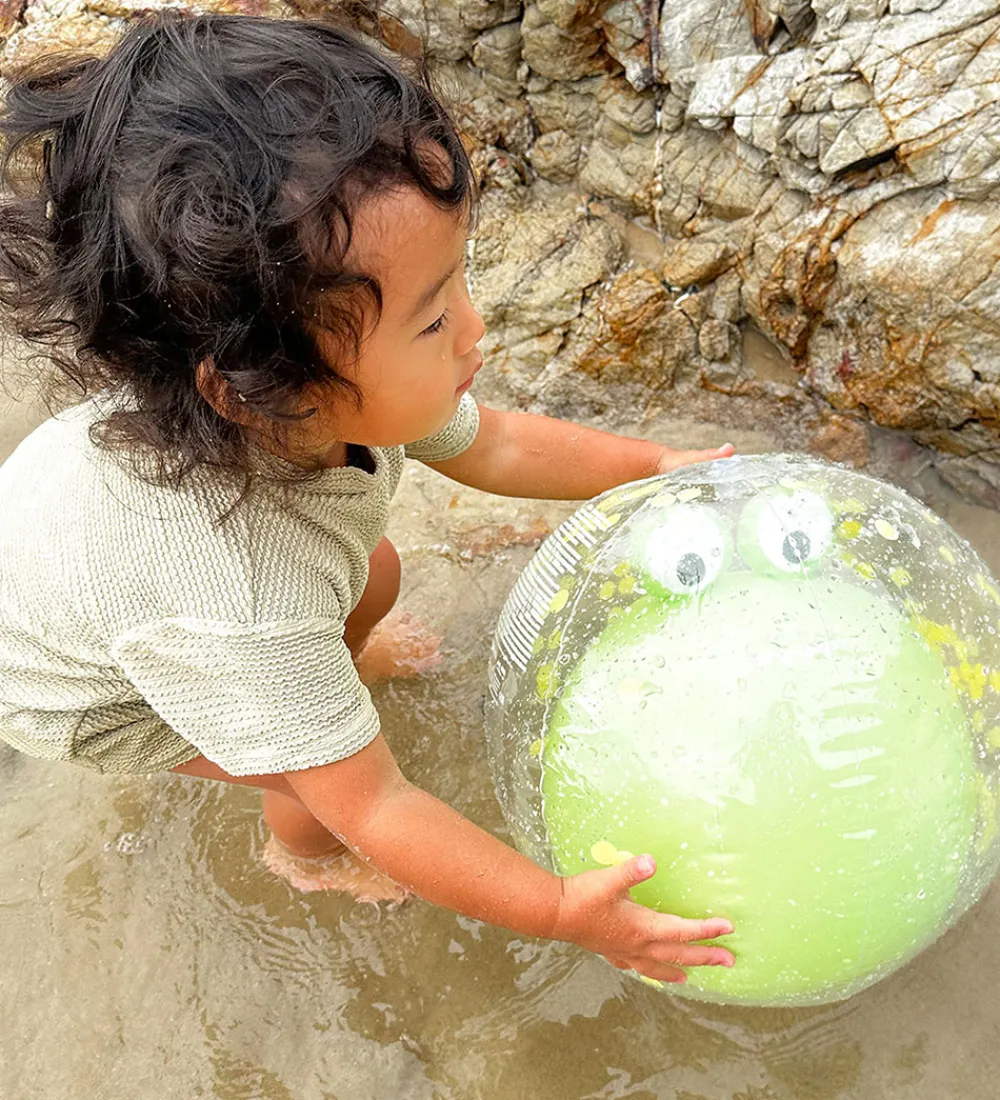 SunnyLife Udeleg Og Udendørs Legetøj|Strandlegetøj>Badebold - 35 cm - 3D - Cookie The Croc - Light Khaki