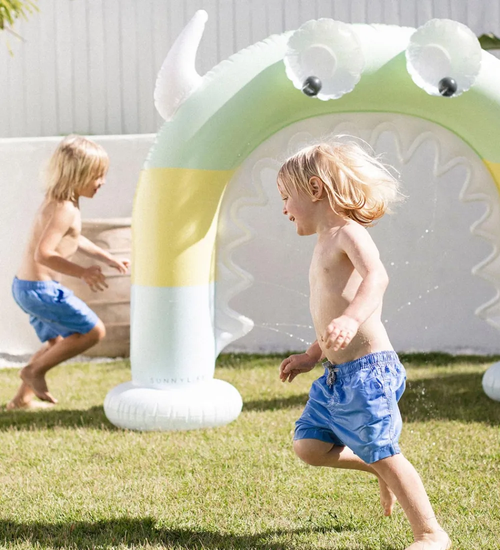 SunnyLife Badedyr|Vandleg>Oppustelig Sprinkler - 170x165 cm - Monty The Monster