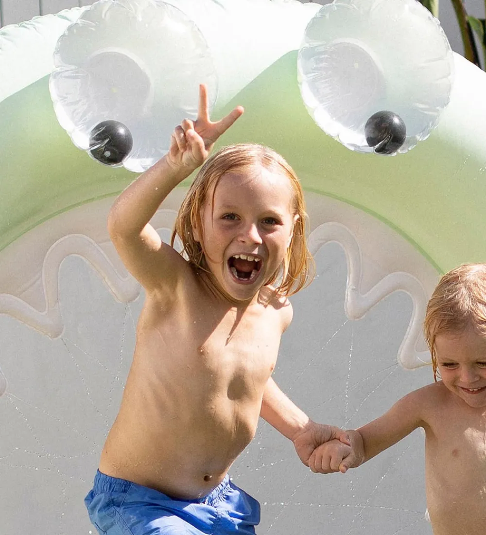 SunnyLife Badedyr|Vandleg>Oppustelig Sprinkler - 170x165 cm - Monty The Monster