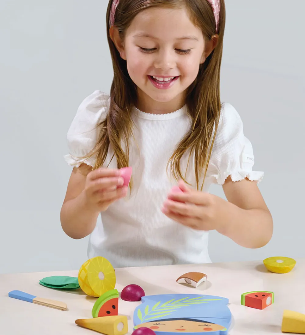 Tender Leaf Trælegetøj>Trælegetøj - Skærebræt med Tropisk Frugt - 16 Dele