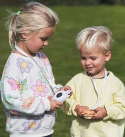 The Zoofamily Walkie Talkies><noscript><img width=